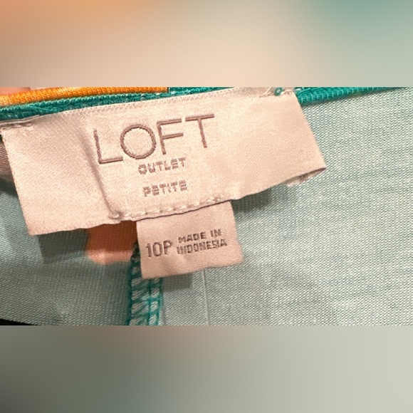 Ann Taylor LOFT Outlet Women’s Floral Green Wrap Dress Size 10 Petite - Picture 8 of 9